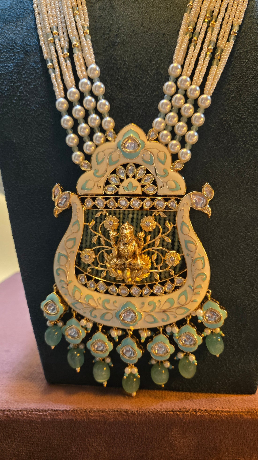 Imitation Jewellery vs Real Jewellery- What Modern Women Are Choosing Today