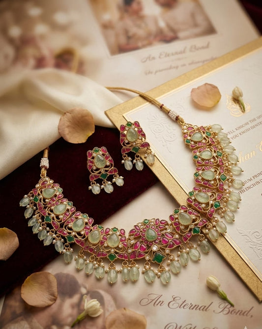 The Minted Moss Heritage Choker Set