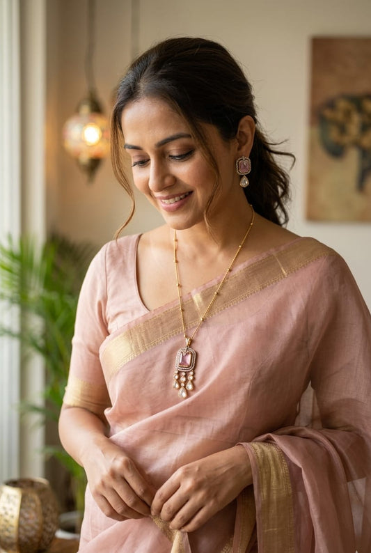 The Rose Noor Pendant Set