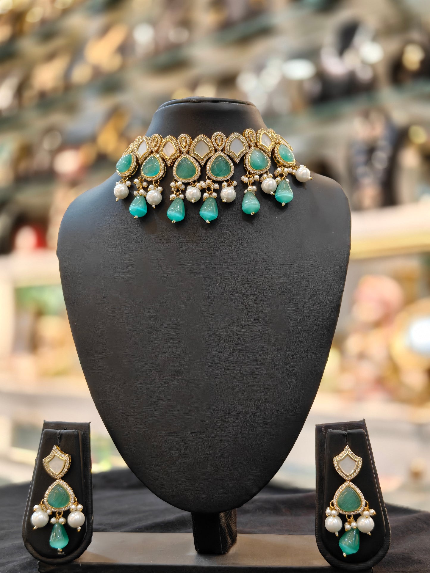 The Zoya Aquatic Lotus Choker Set