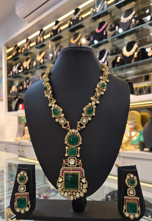 The Emerald Empress Heritage Haar