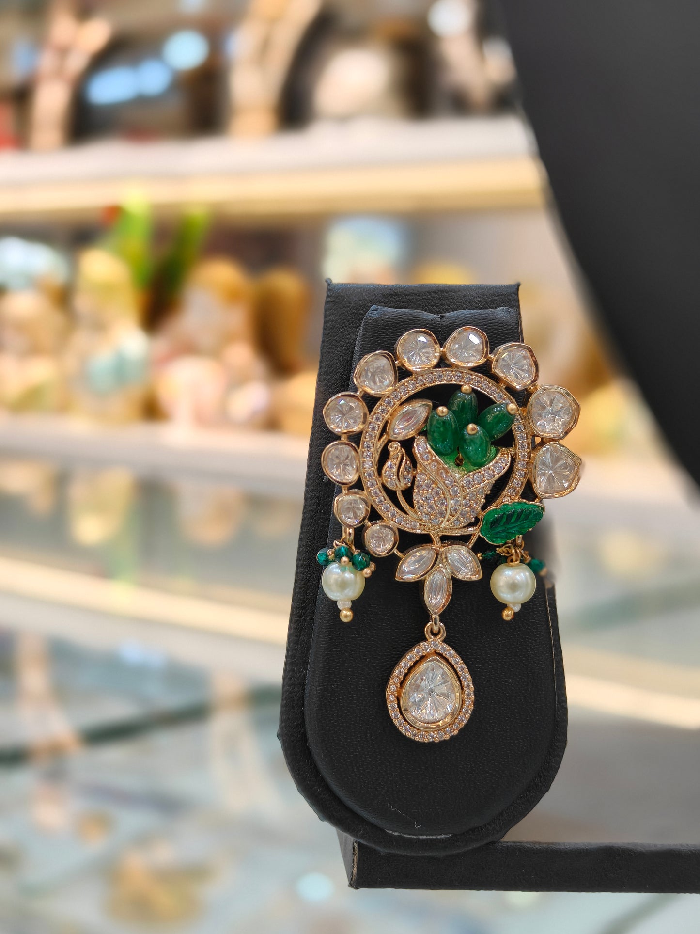 Emerald Pearl Heritage Medallion Necklace Set