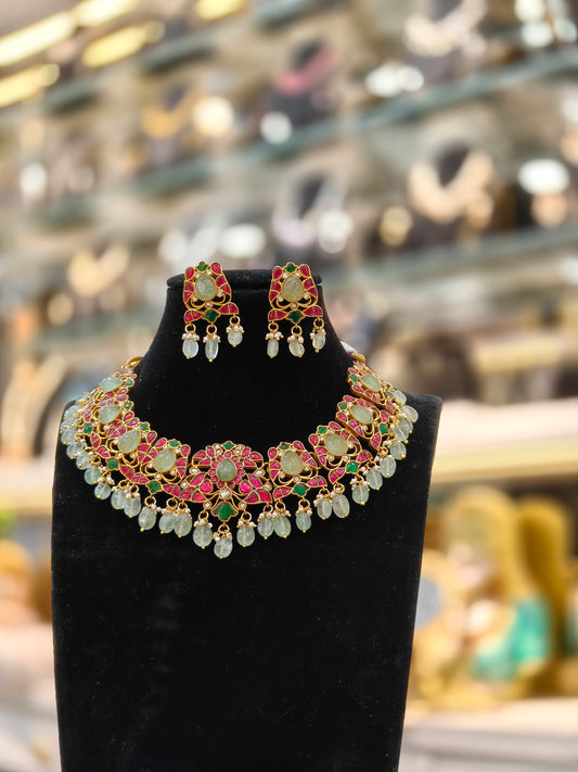 The Minted Moss Heritage Choker Set