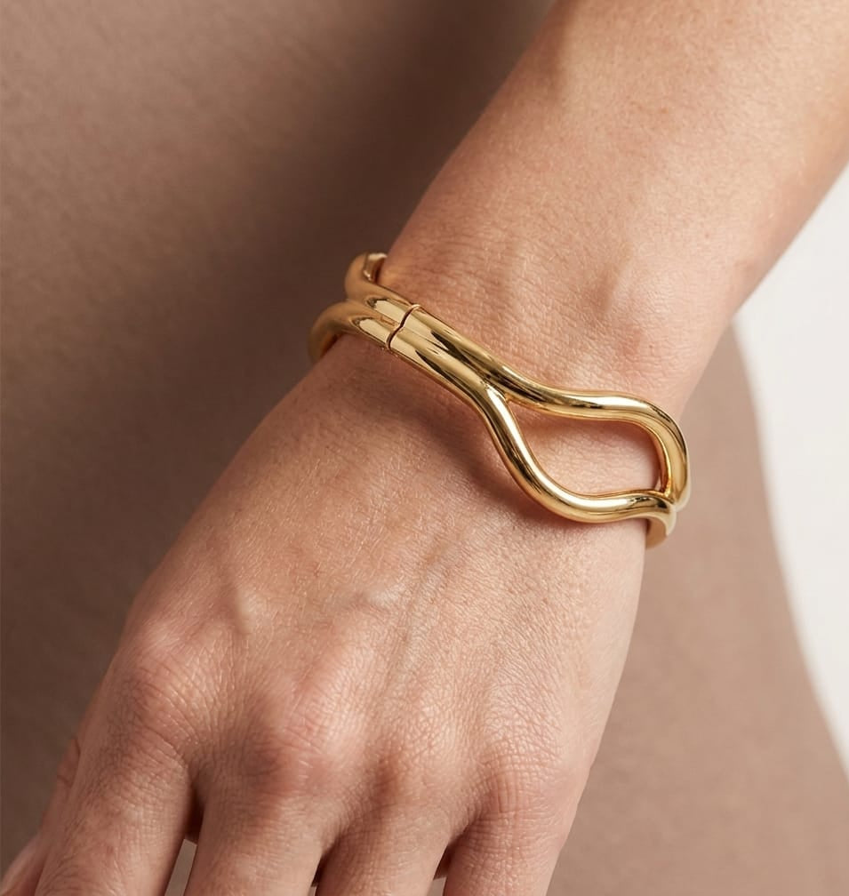 The NIRVAE Fluid Infinity Bracelet