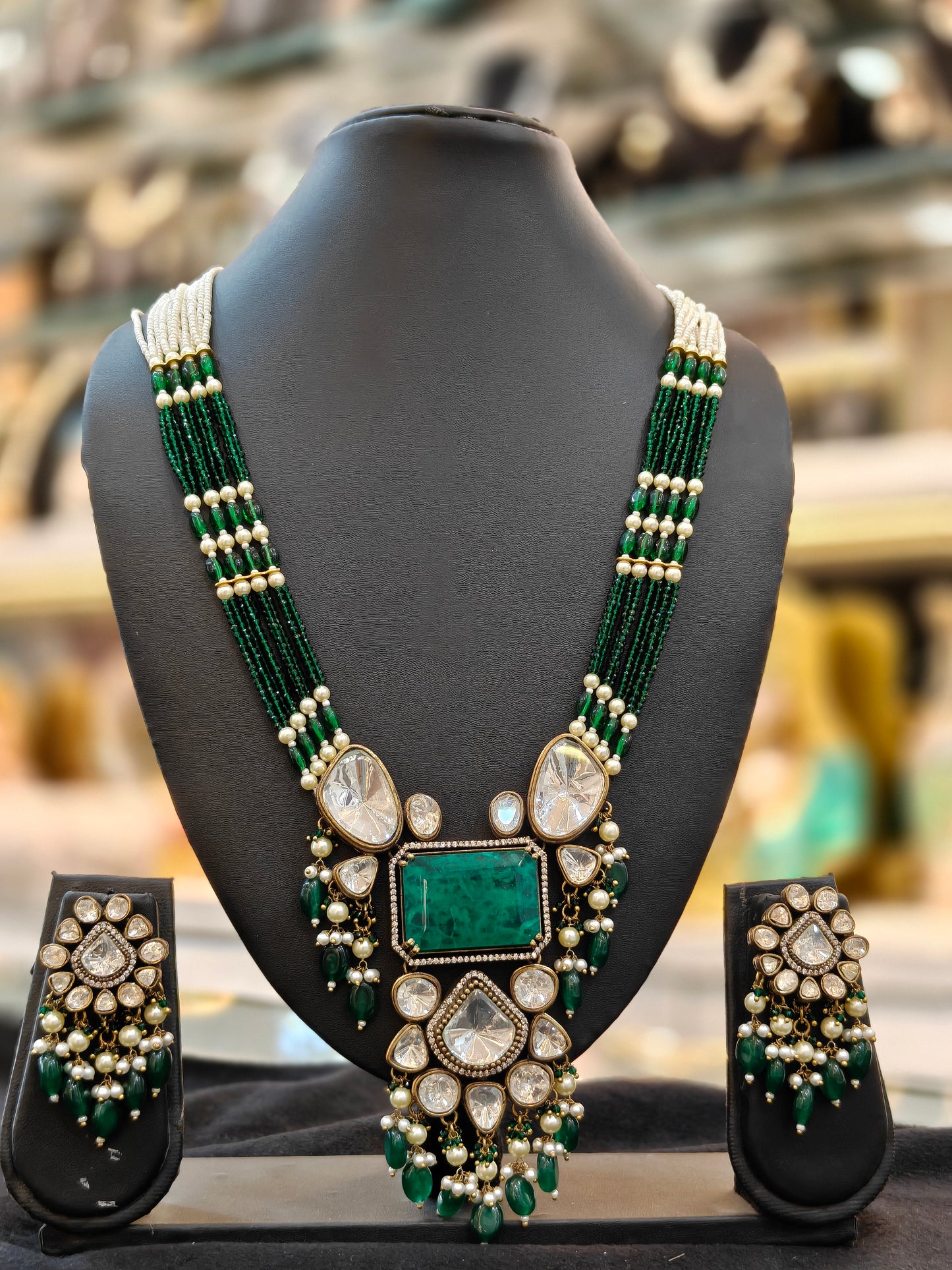 The Aranya-Vilaas Heritage Regent Necklace