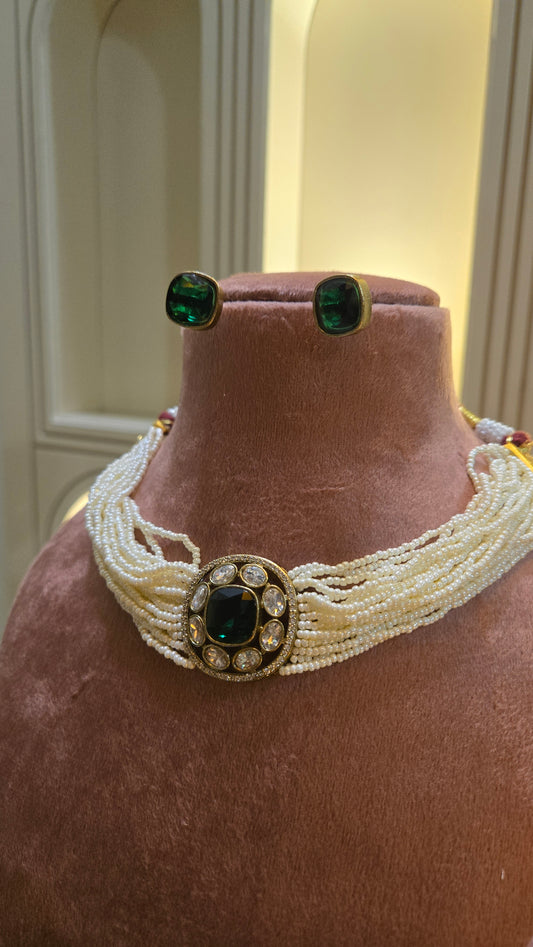 Emerald Stone Pearl Galabandh