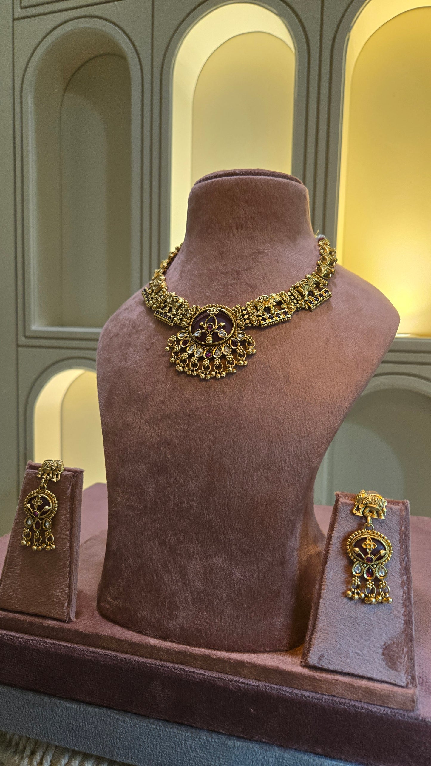 The Gaja-Lakshmi Antique Heritage Set