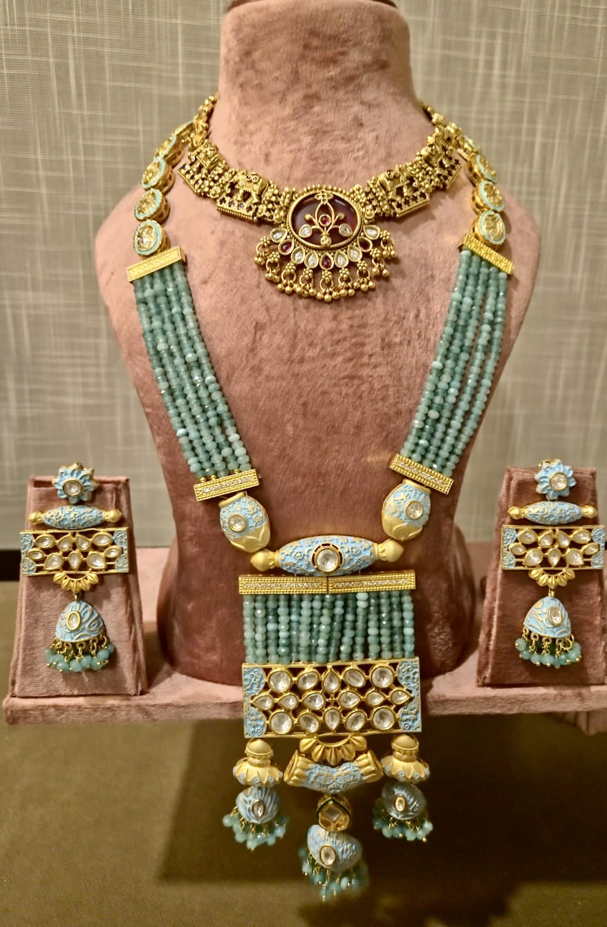 The Gaja-Lakshmi Heritage Bloom: A Matte Antique Bridal Suite