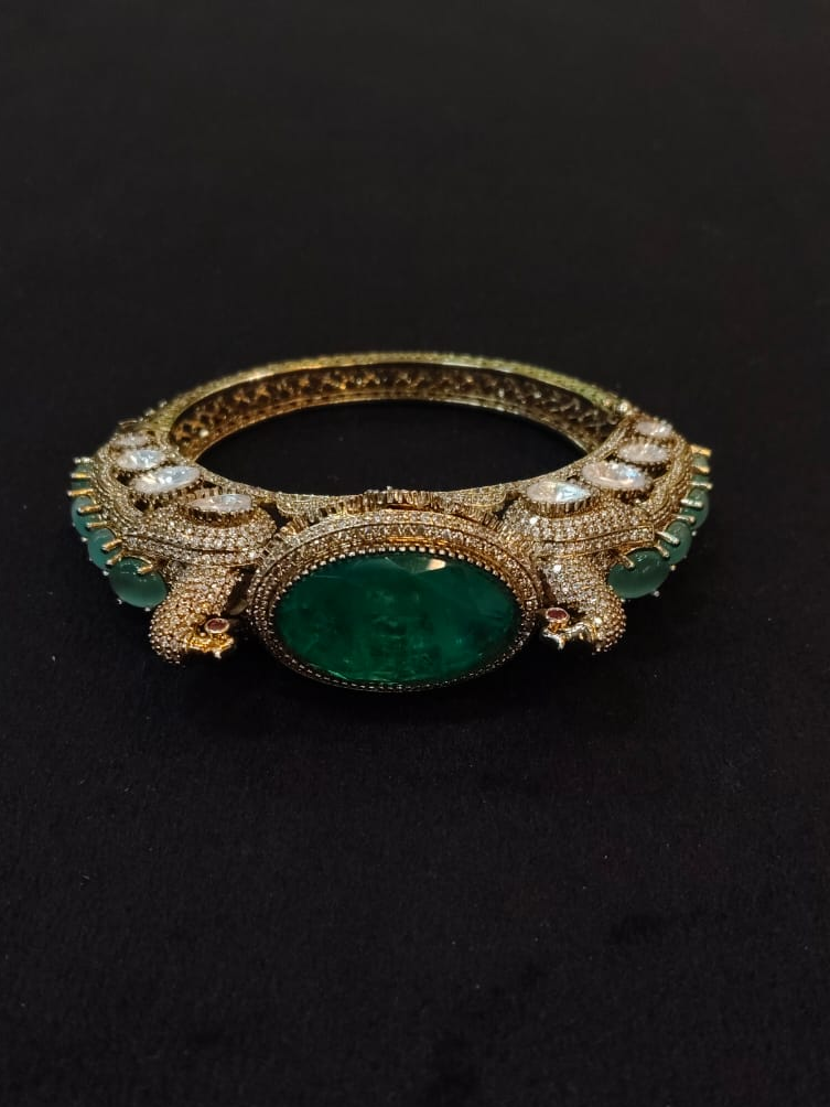 Emerald Royale Statement Kada