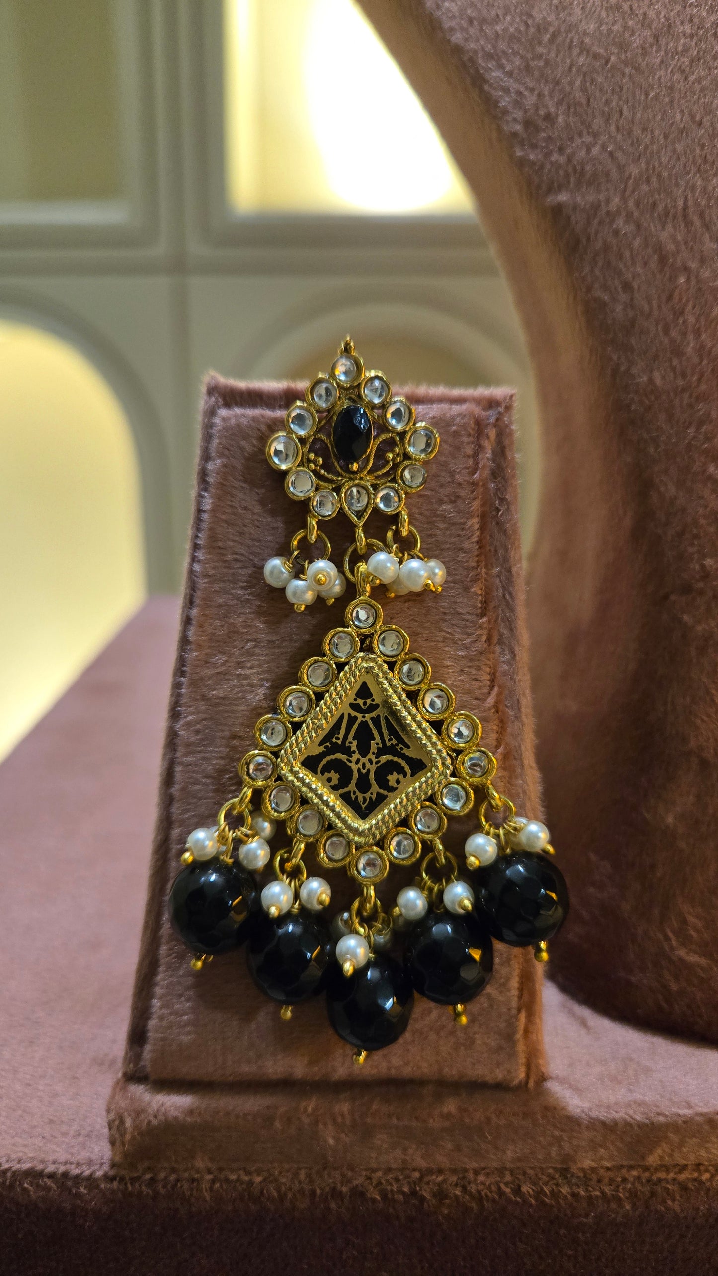 Royal Noir Antique Gold Necklace Set
